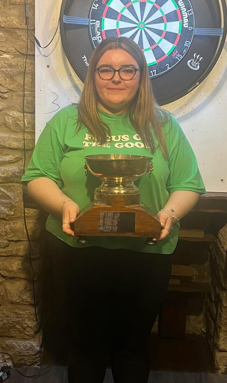 Target Dart's Elite 1 Sophie McKinlay Holding Trophy