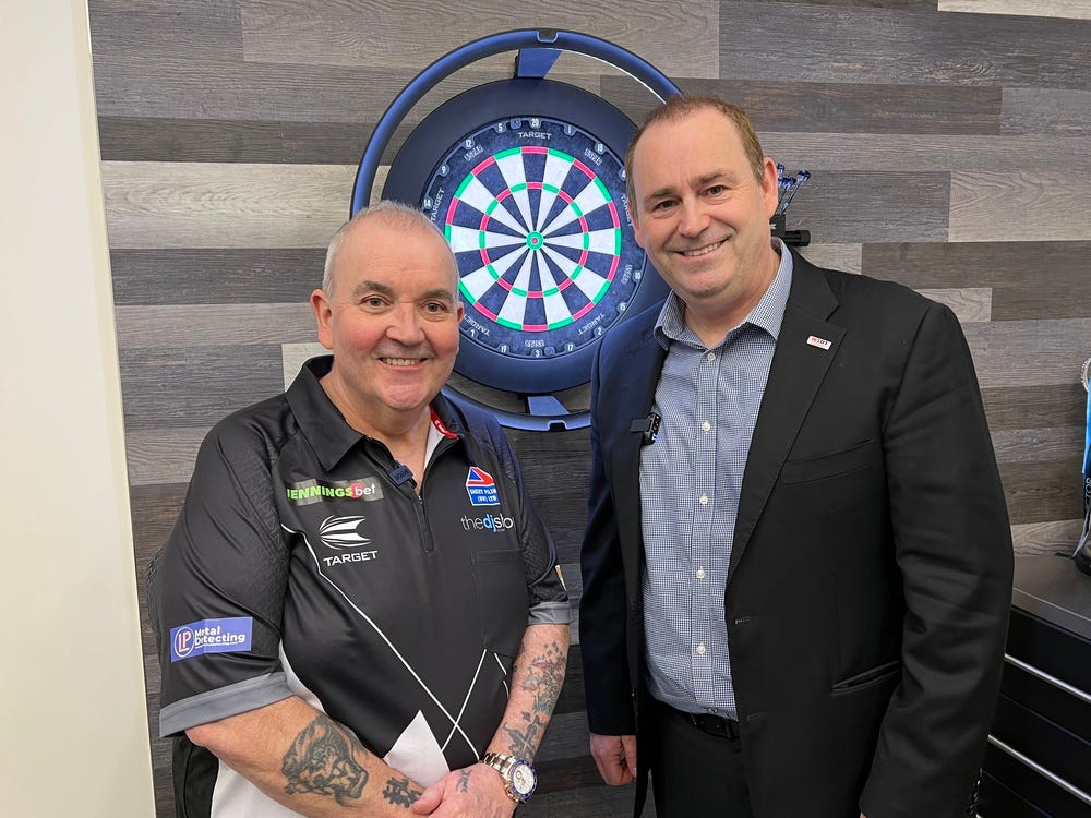 Phil 'The Power' Taylor signs on with Billy Lovell of World Seniors Darts Tour.