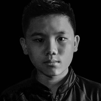 Yuelin Zhou - Elite 1 Darts Player - Headshot