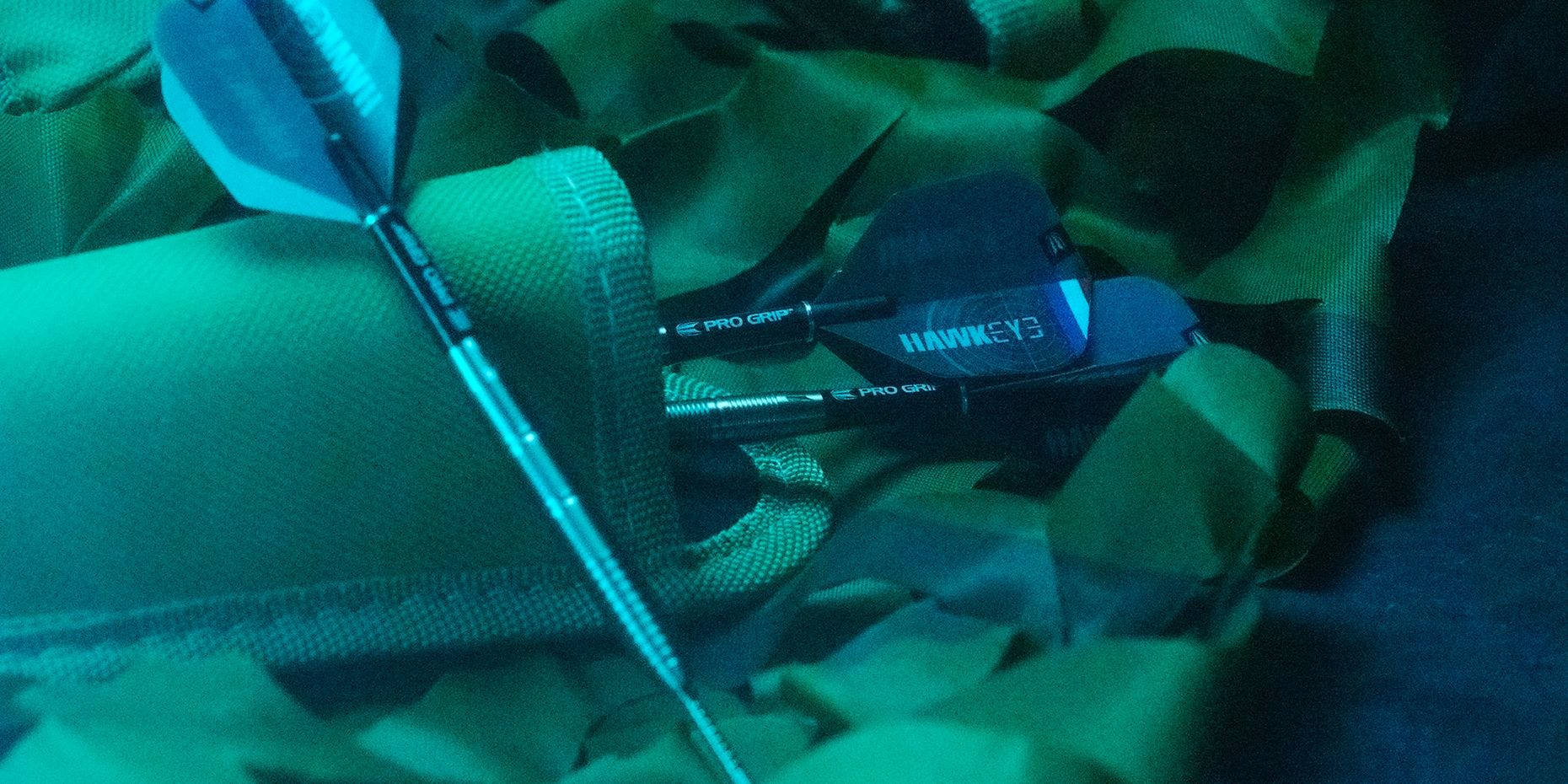 Lifestyle shot of Kevin Doets G1 surrounded by leaves