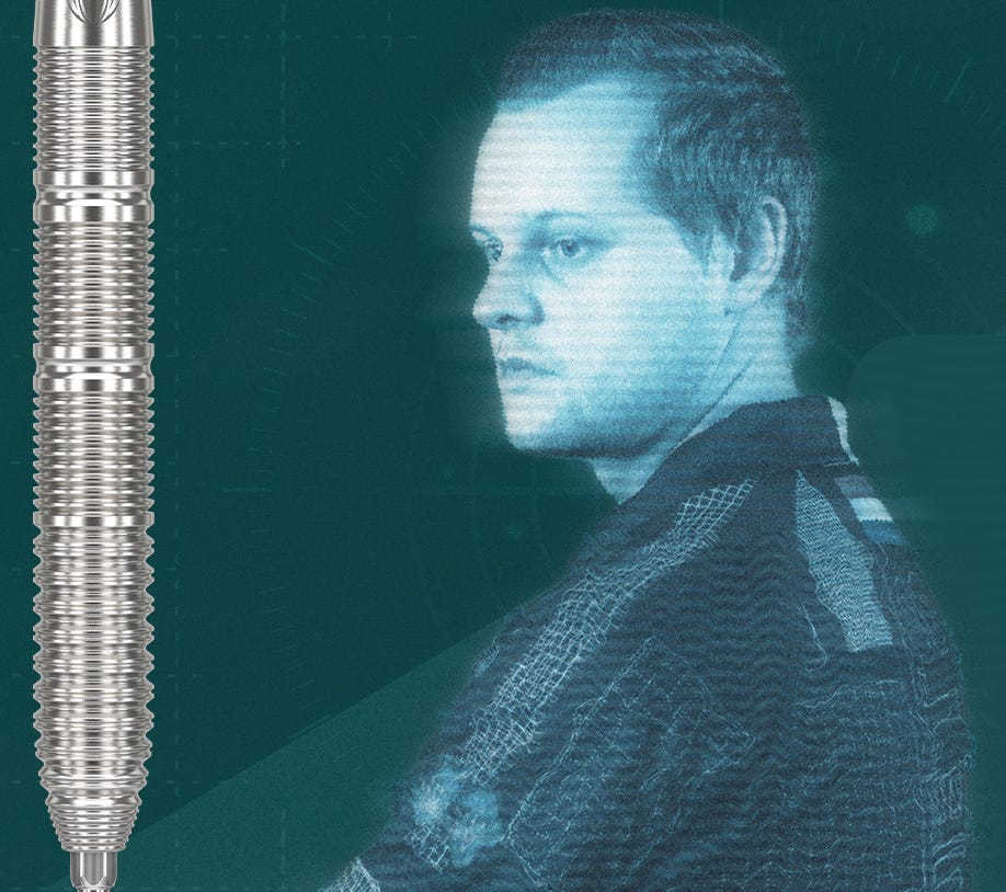 Kevin Doets with his G1 Darts Barrel in Close up